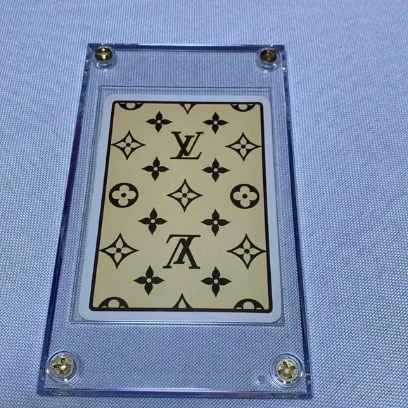 LOUIS VUITTON Playing Card, Comes in a protective case. (4 Diamonds). - Picture 1 of 2